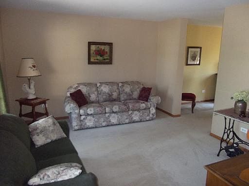 4th image of 24514 Wellesley Cir