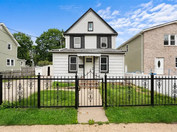 82 Laurel Avenue, Hempstead, NY 11550