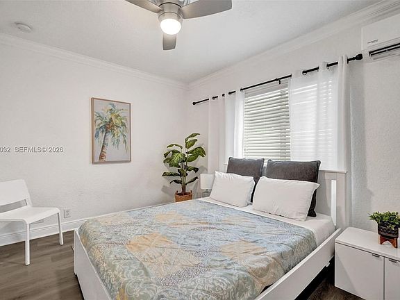 5th image of 443 NE 17th Way