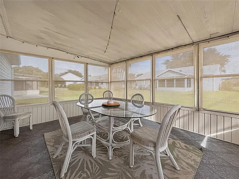1222 Santos Pl — Photo 21