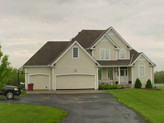 1st image of 212 Lakota Ln