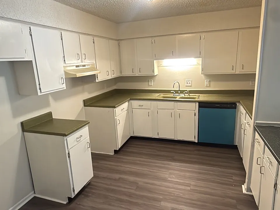 1083 Harold Dr #1