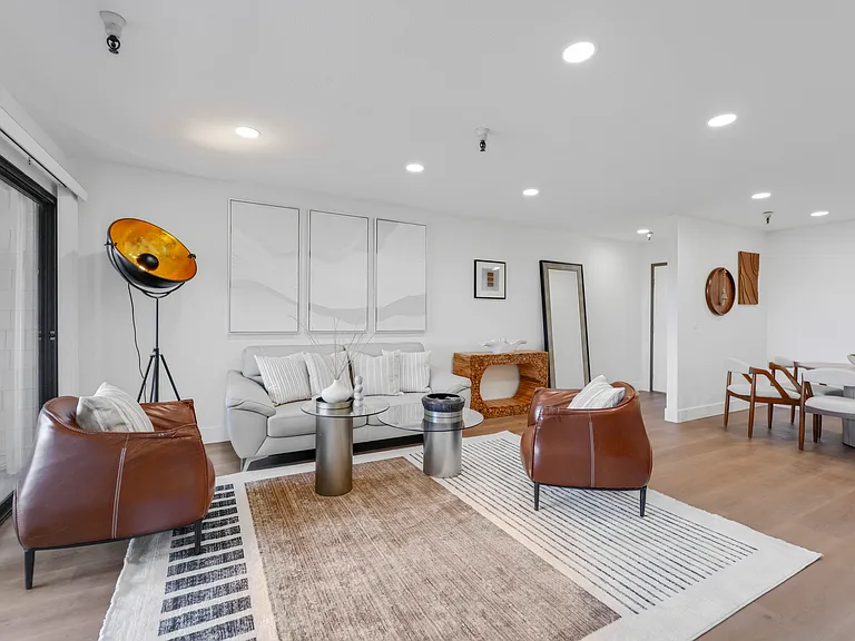 2111 Latham St #307 — Photo 5