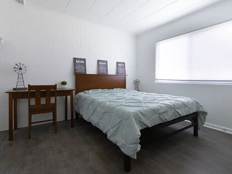 1118 Adams Ave #1SBUILDING-I — Photo 6