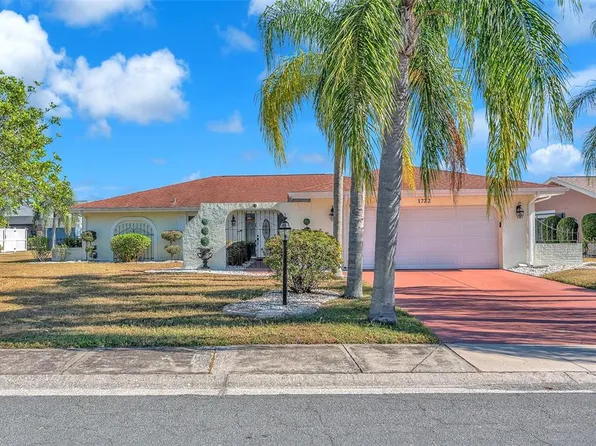 1722 Coco Palm Cir, Sun City Center, FL 33573