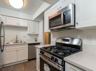 Sierra Canyon Apartments, Canyon Country, CA 91351
