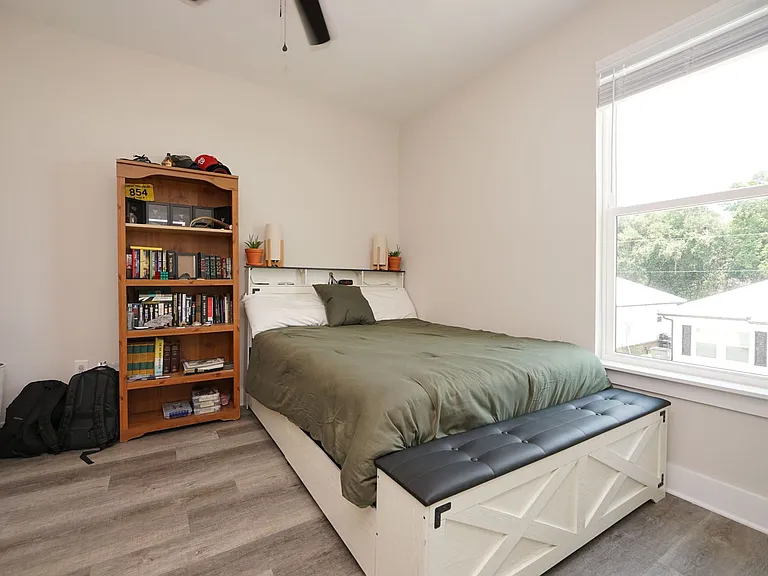 106 Penny Ln — Photo 19