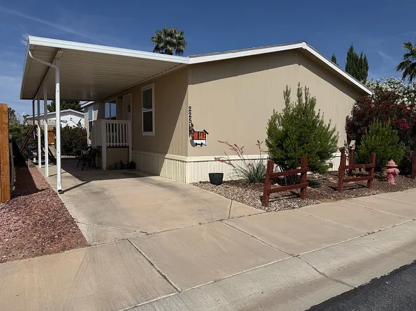 225 Topaz Ln, Mesquite, NV 89027