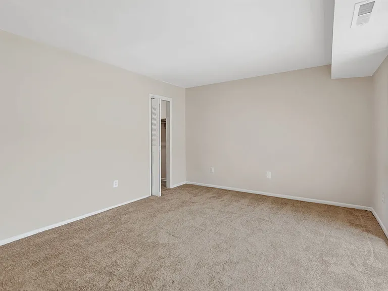 Aspen Hill — Photo 14