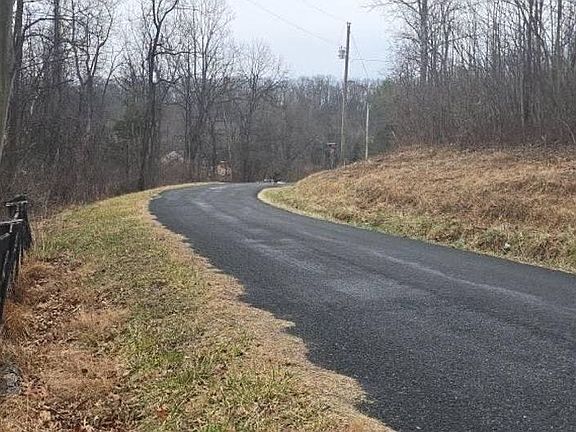 4th image of 304 Shenandoah Trl