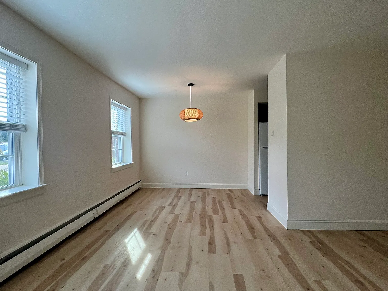 2 bed, 950 sqft, $1,995 — Photo 4