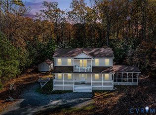 275 Grannys Bar Rd, Hague, VA 22469