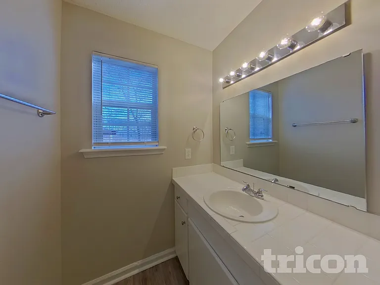 500 Rockhaven Dr — Photo 8