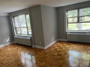 60-20 194th St #2C, Fresh Meadows, NY 11365