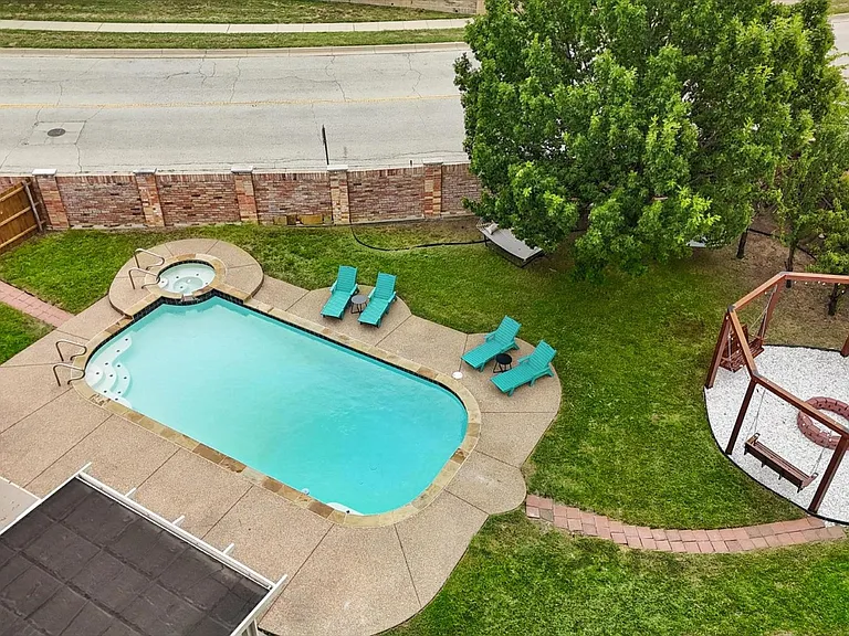 5795 Brighton Ct — Photo 58