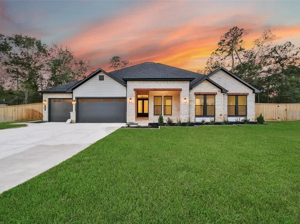 359 Louvenia Ct, Pinehurst, TX 77362