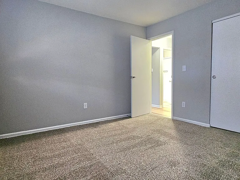 3030-3032 Creekview Circle — Photo 29
