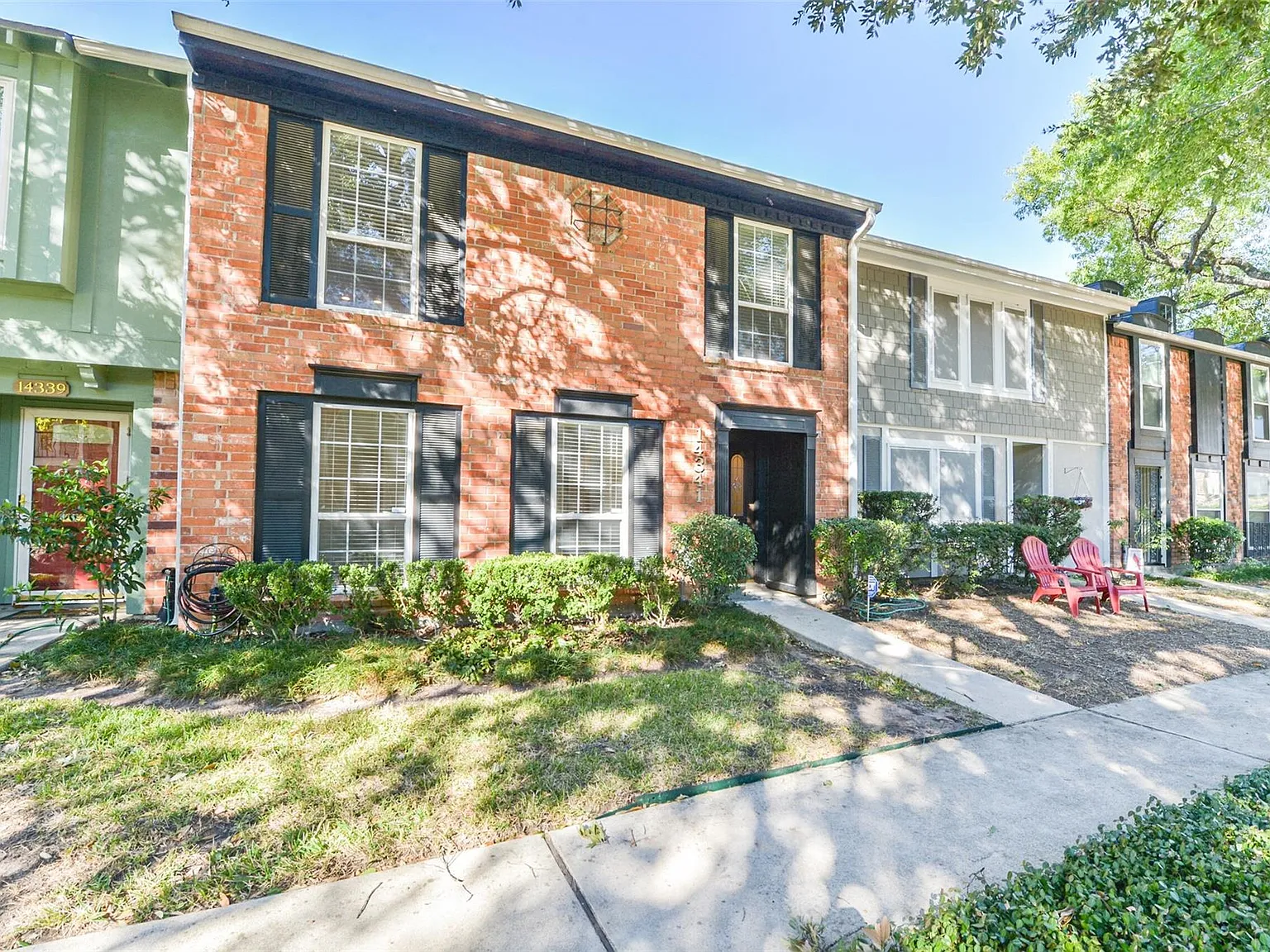 3 bed, 3.0 bath, 2064 sqft, $2,250 — Photo 2