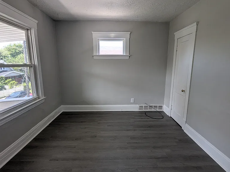 10809 Reno Ave #UP — Photo 9