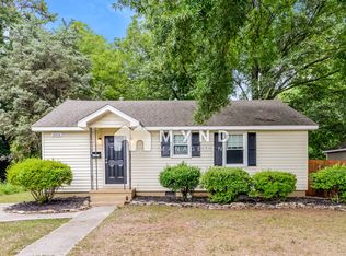 2216 Vanderbilt Rd, Charlotte, NC 28206