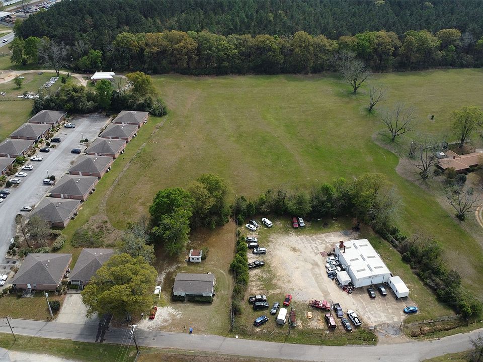2nd image of 112 Anderson Rd