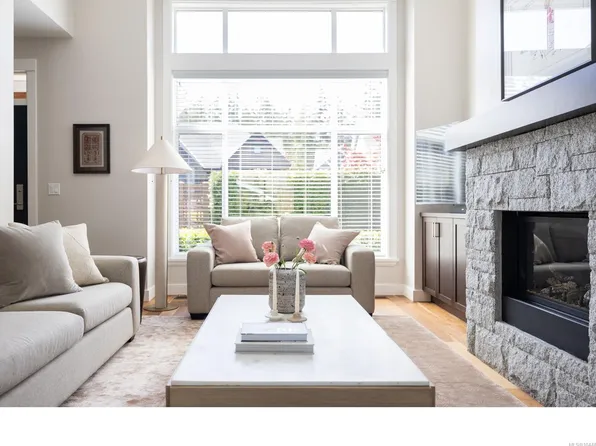 749 Swayne Rd, Nanaimo, BC V9K 1Y1