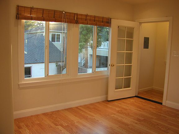 2nd image of 424 Clinton St