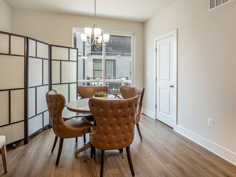 157 Locke St — Photo 8