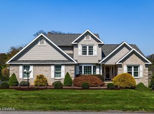 216 Meadowview Dr, Selinsgrove, PA 17870