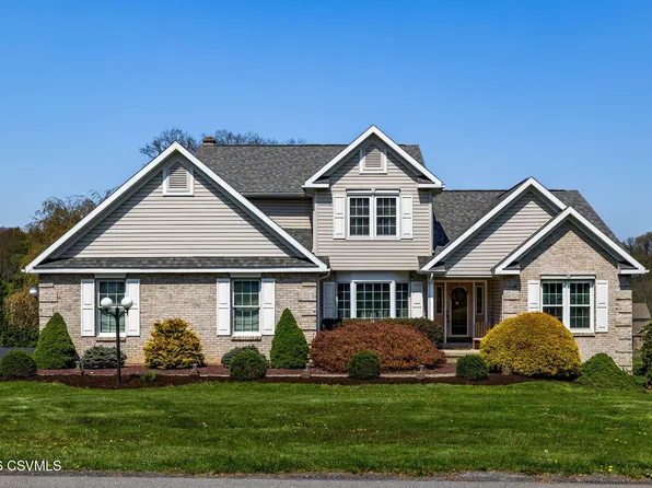 216 Meadowview Dr, Selinsgrove, PA 17870