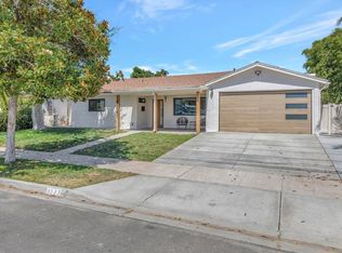 9533 Cambury Dr, Santee, CA 92071