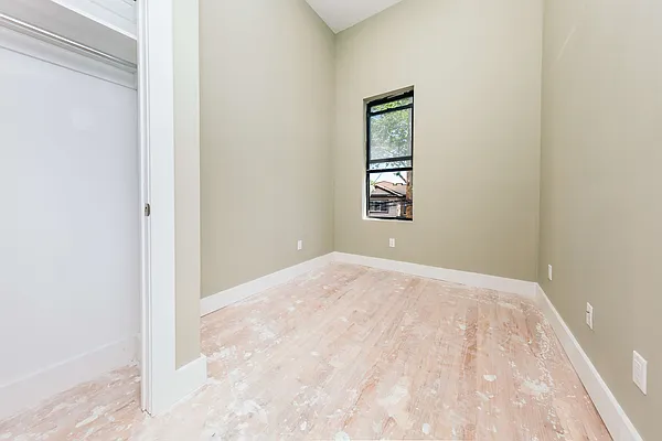 Rented by Nooklyn NYC LLC | media 13