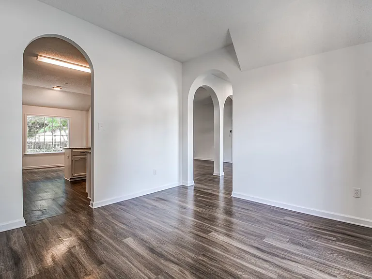 5624 Annandale Dr — Photo 12