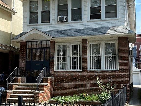 2nd image of 1915 E 19th St