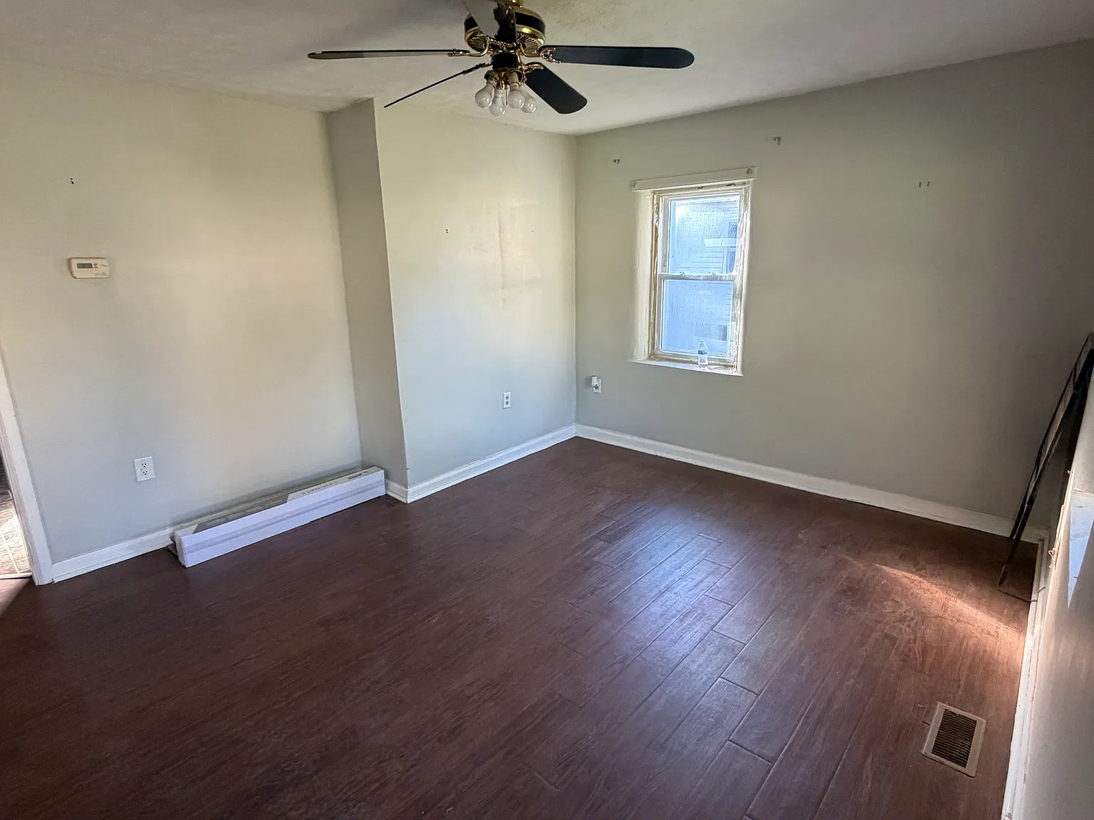 2 bed, 728 sqft, $1,400 — Photo 2