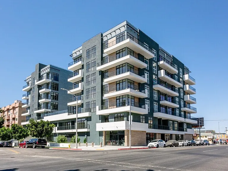 The Hana Apartments — Photo 2