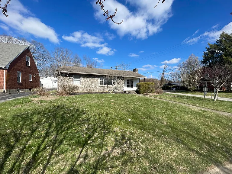 451 Bob O Link Dr — Photo 32