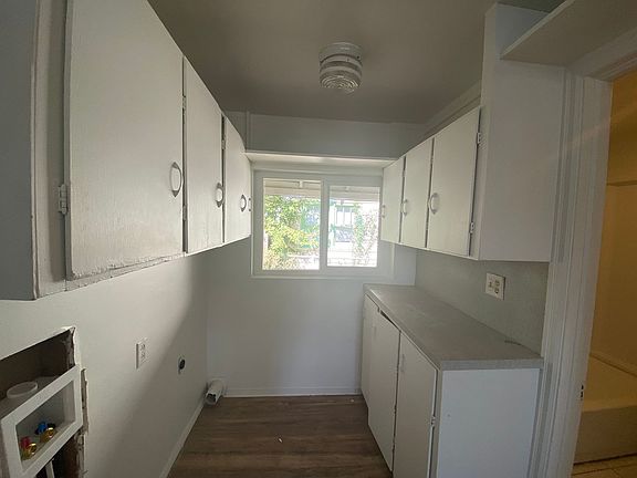 5th image of 203 23rd Ave S