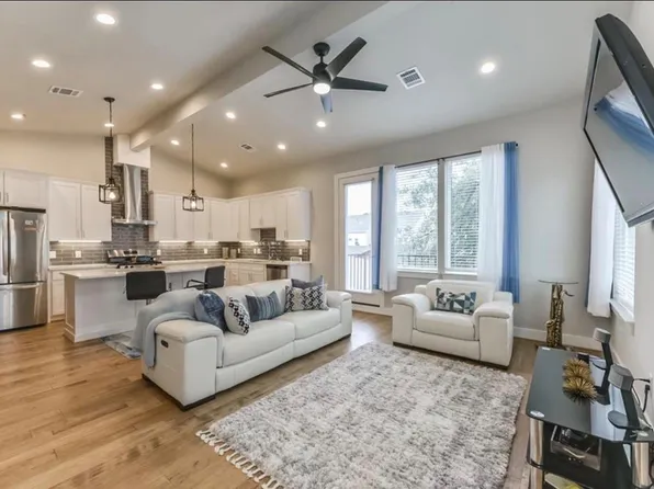 823 Mansfield St #J, Houston, TX 77091