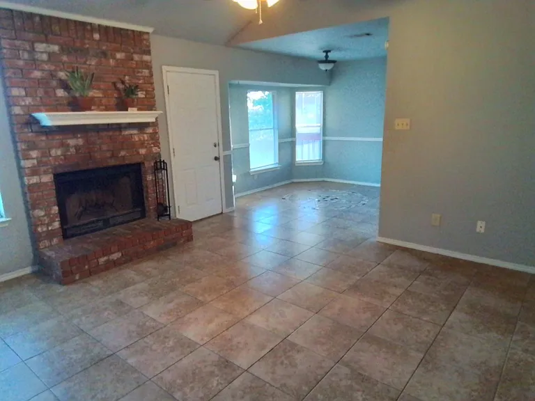 410 Saddle Dr — Photo 22