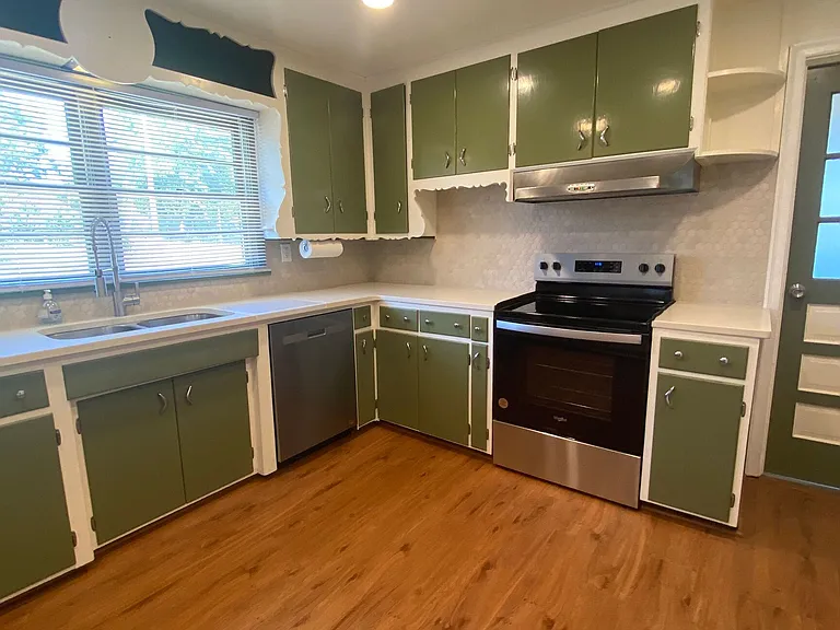 297 Macon Ave — Photo 5