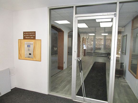 4th image of 1301 S Finley Rd APT 417