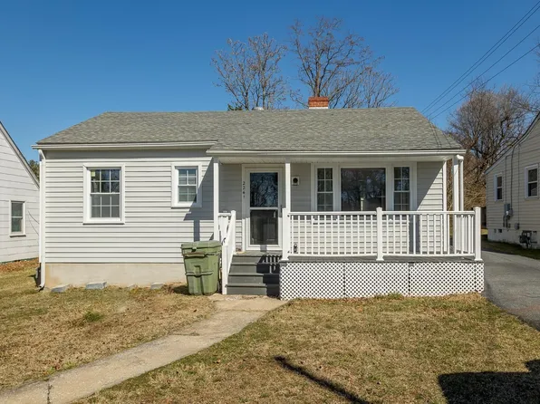 2241 Mount Vernon St, Waynesboro, VA 22980