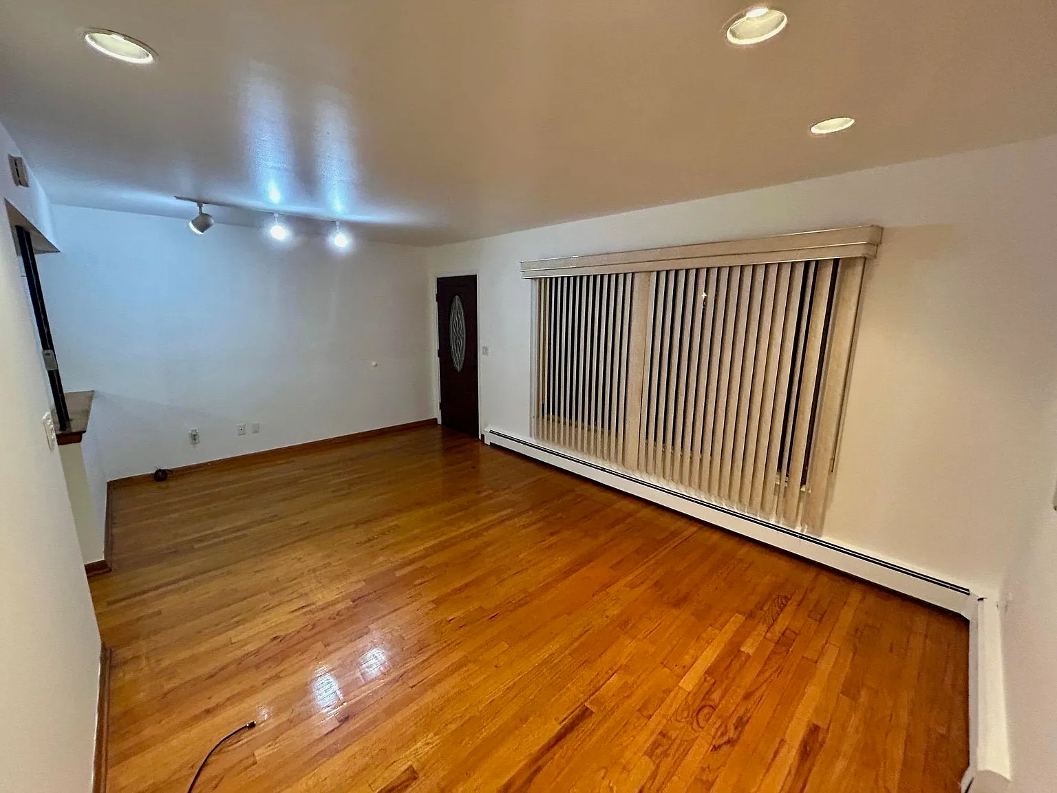 3 bed, 1.0 bath, $2,990 — Photo 3