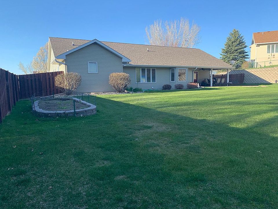 1736 Aztec Cir, Sioux City, IA 51104 Zillow