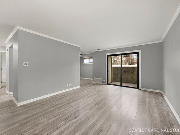 4th image of 2208 Country Club Dr APT 6