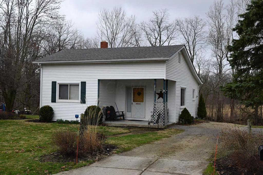 164 W State St photo 1