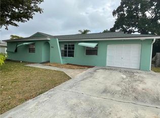 858 Croton Dr, Royal Palm Beach, FL 33411