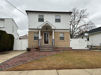 2427 Gladmore Street, East Meadow, NY, 11554