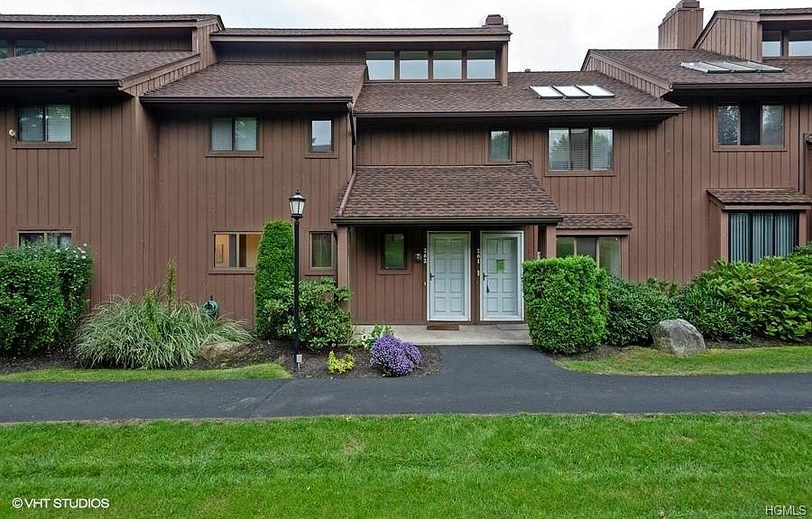 1st image of 261 Old Farm Ln